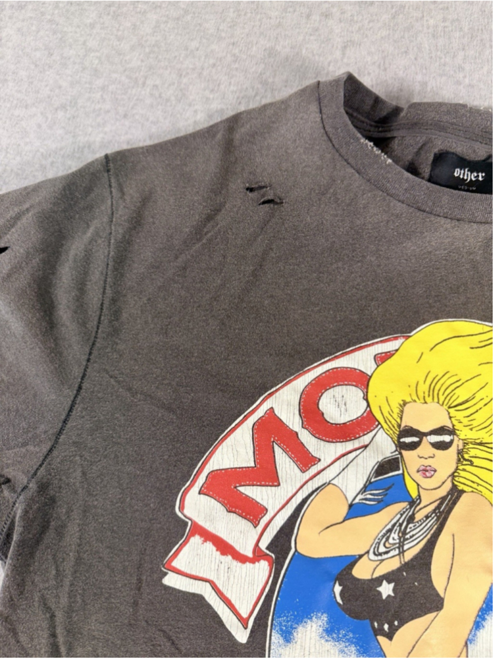 Motley Crue Girls Girls Girls T Shirt Medium Distressed Band Tee - Picture 7 of 10
